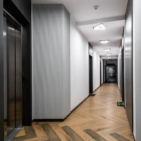 Metro Park - Bielany, Sun & Snow 华沙