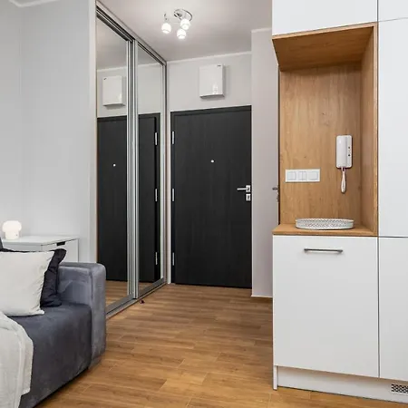 Metro Park - Bielany, Sun & Snow ワルシャワ