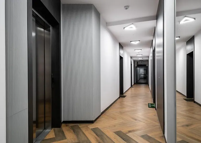 Metro Park - Bielany, Sun & Snow Варшава